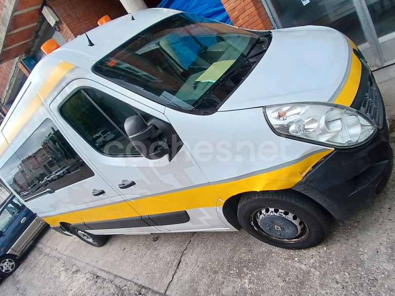 RENAULT Master 150.35 L1 H1 9 plazas CCA