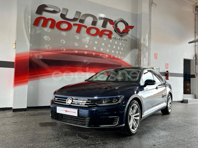 VOLKSWAGEN Passat GTE 1.4 TSI DSG