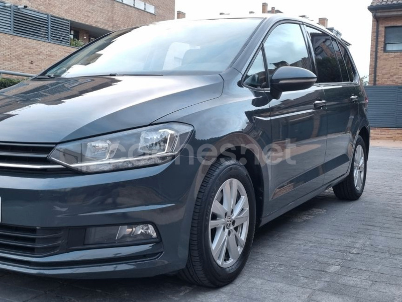 VOLKSWAGEN Touran Edition 2.0 TDI