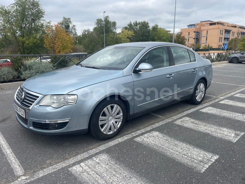 VOLKSWAGEN Passat 2.0 TDI 140cv Advance 4p.