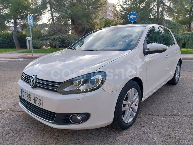 VOLKSWAGEN Golf 1.4 TSI DSG Sport