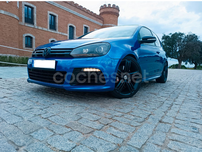 VOLKSWAGEN Golf 2.0 TSI DSG 4Motion R