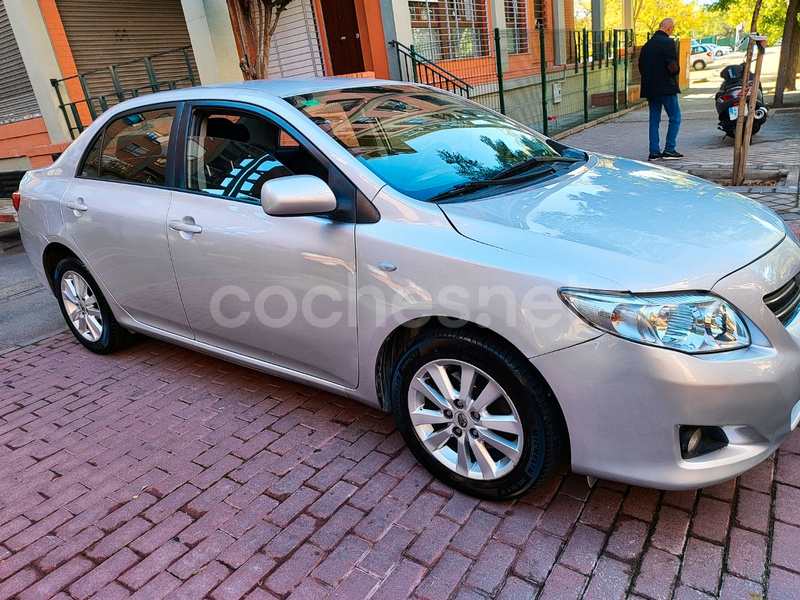 TOYOTA Corolla Sedán 2.0 D4D Luna 4p.