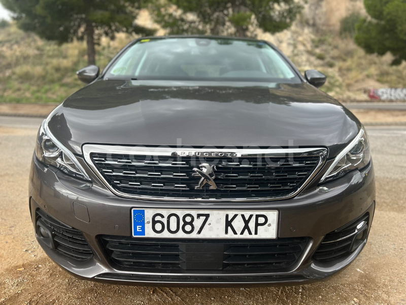 PEUGEOT 308 Allure 1.2 PureTech Auto