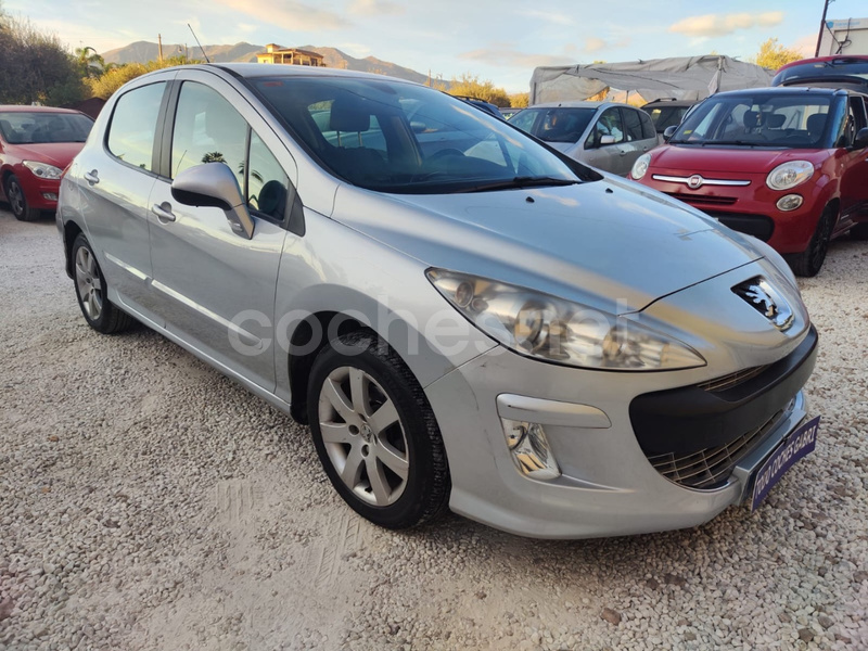 PEUGEOT 308 Confort 1.6 VTi 120