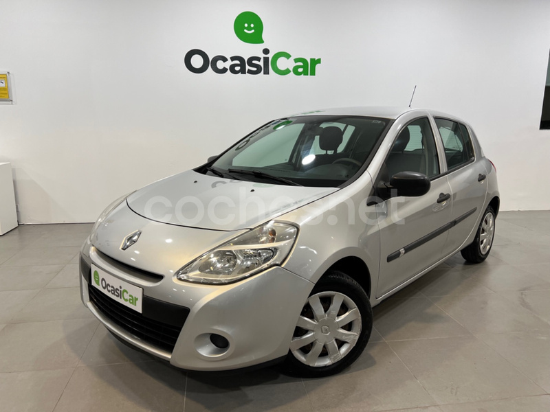 RENAULT Clio Authentique 1.2 16v 75