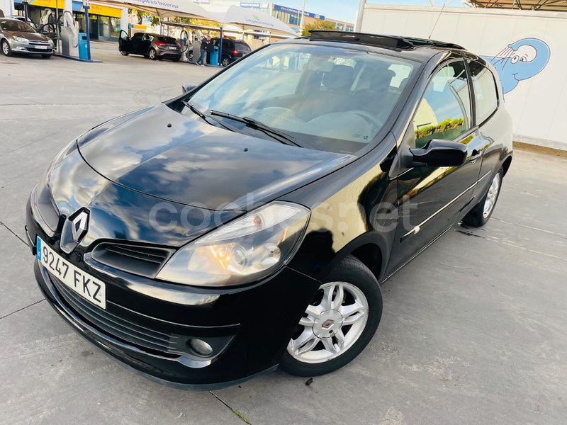 RENAULT Clio Emotion 1.2 16v