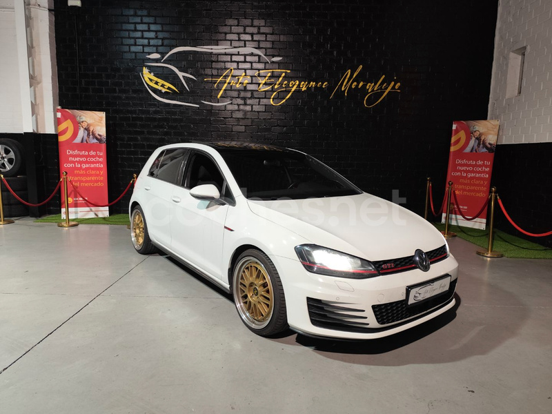 VOLKSWAGEN Golf GTI Performance 2.0 TSI DSG BMT