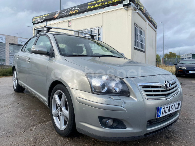 TOYOTA Avensis 2.0 D4D Executive