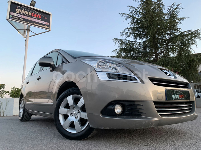 PEUGEOT 5008 Premium 1.6 HDI 112 FAP CMP