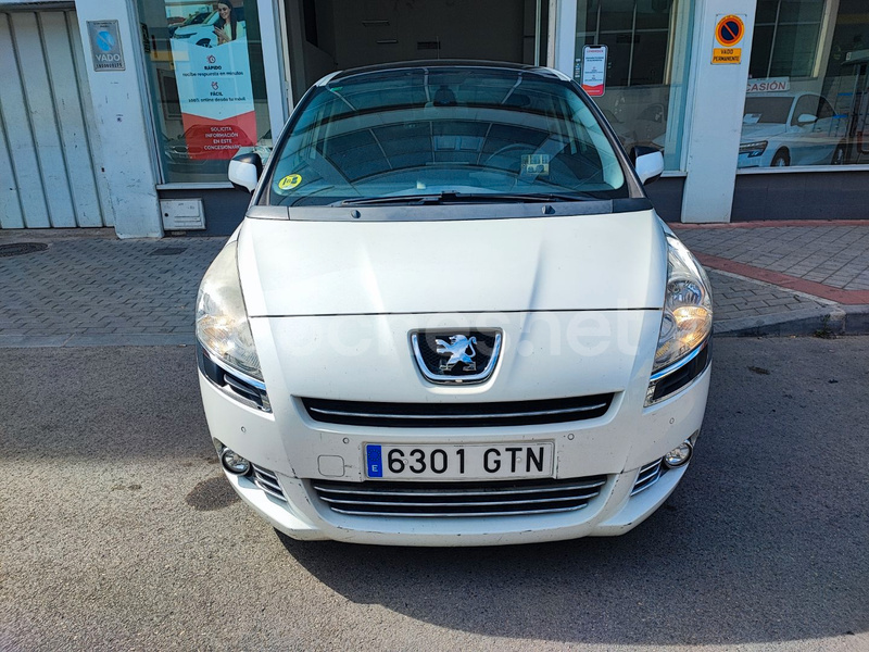 PEUGEOT 5008 Premium 1.6 HDI 110 FAP CMP