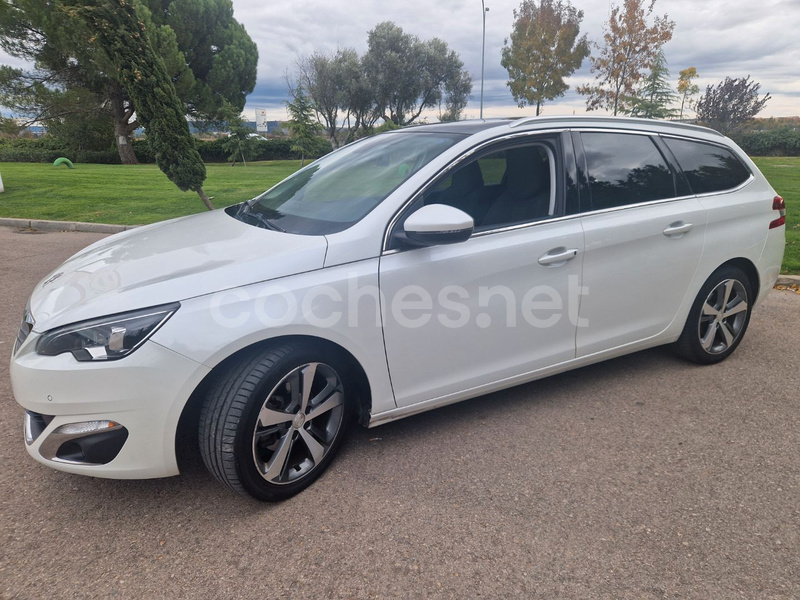 PEUGEOT 308 SW Allure 1.2 PureTech EAT6