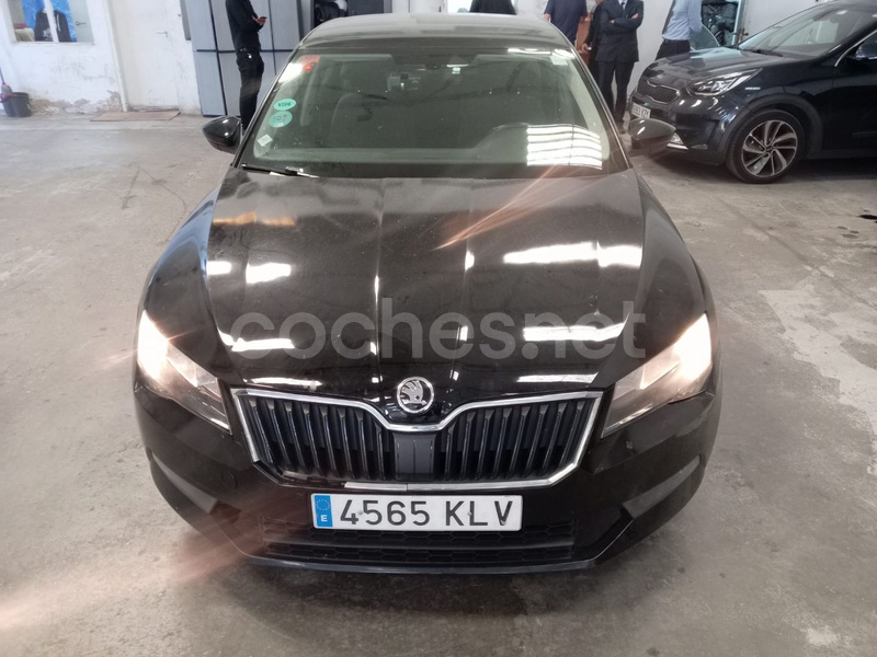 SKODA Superb 2.0 TDI DSG Active