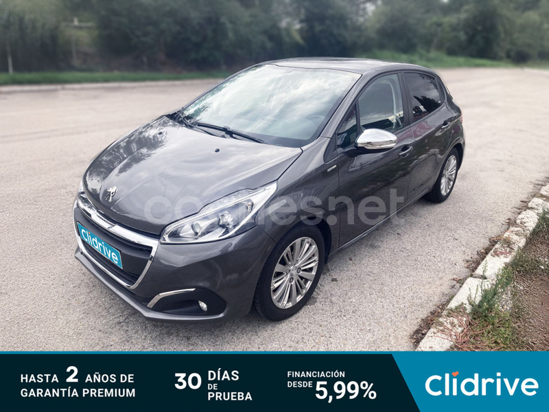 PEUGEOT 208 Signature 1.2L PureTech