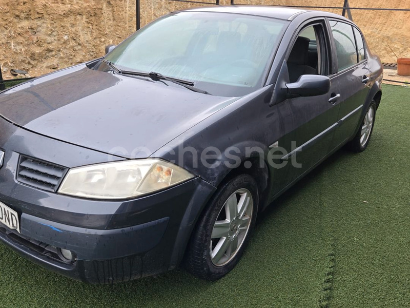 RENAULT Mégane CONFORT DYNAMIQUE 1.6 16v