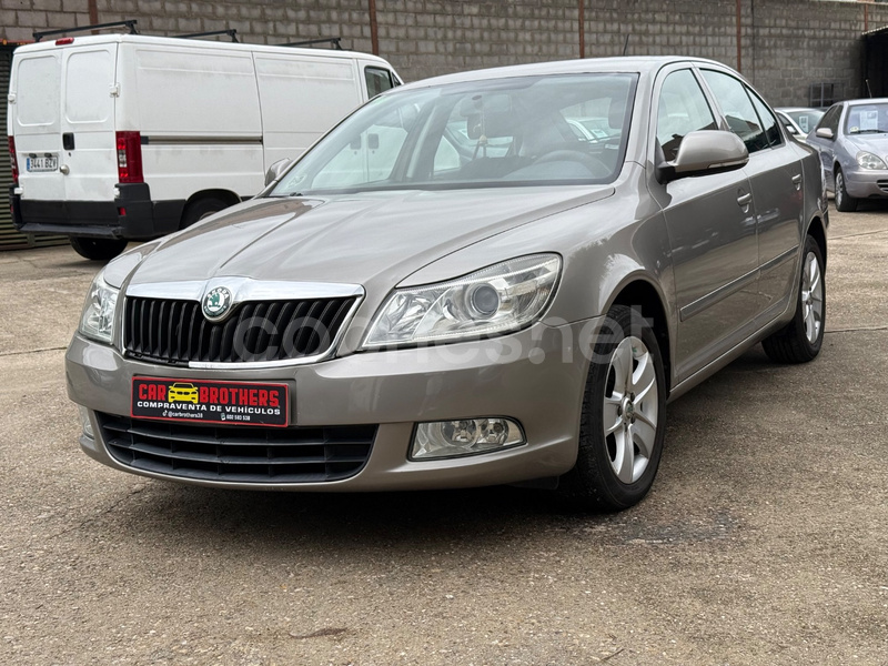 SKODA Octavia 1.6 TDI Active Plus solo particulares