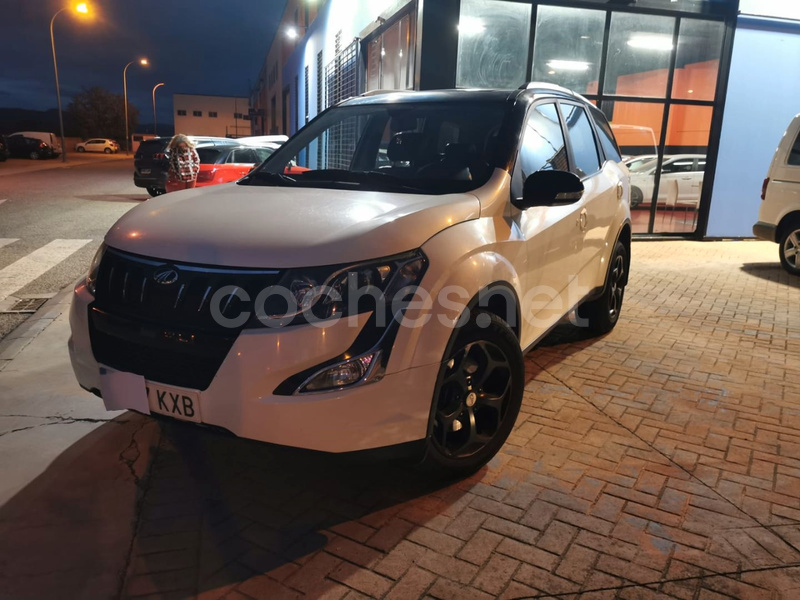 MAHINDRA XUV500 FWD 4X2 W10 7 plazas