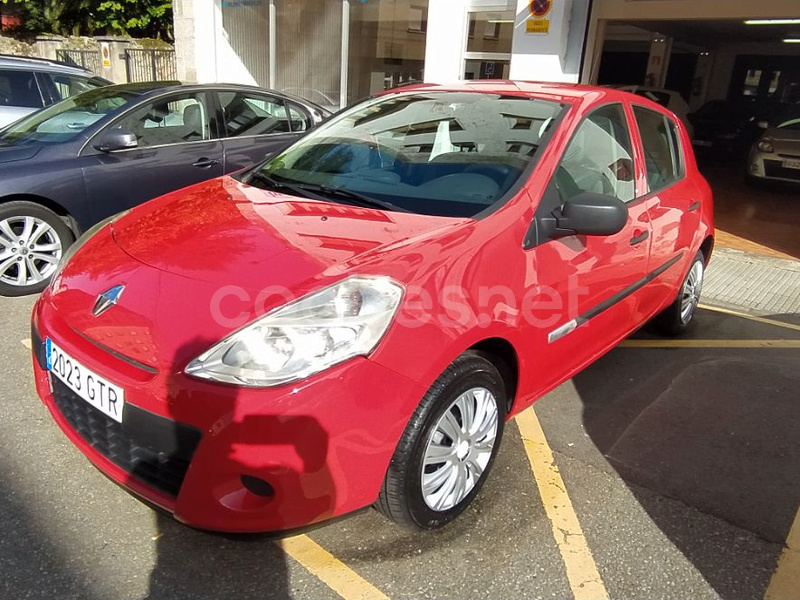 RENAULT Clio Authentique 1.2 75 eco2 E5