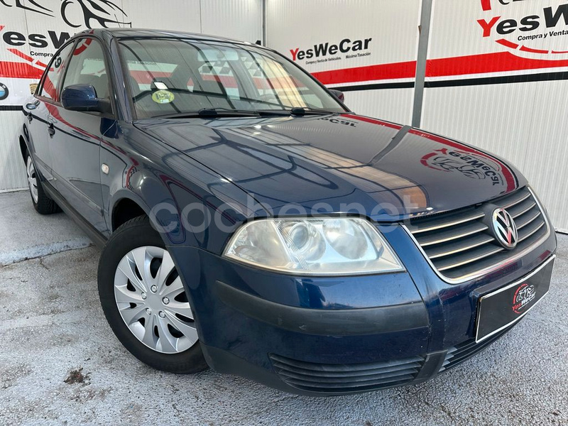 VOLKSWAGEN Passat 1.6 Comfortline