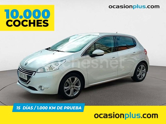 PEUGEOT 208 ALLURE 1.2L PureTech 82