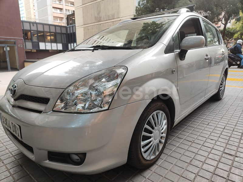 TOYOTA Corolla Verso 2.2 D4D Luna