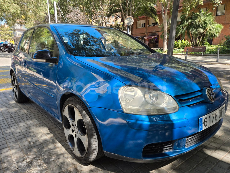 VOLKSWAGEN Golf 1.6 FSI Highline