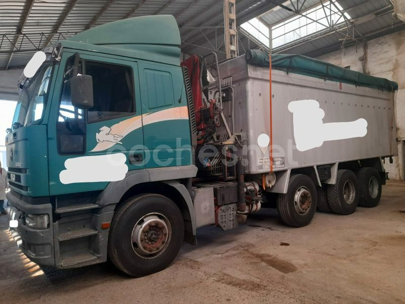 IVECO CAMION IVECO MP190 E38 6X2, CON VOLQUETE Y CON UNA GRUA HMF 10.60