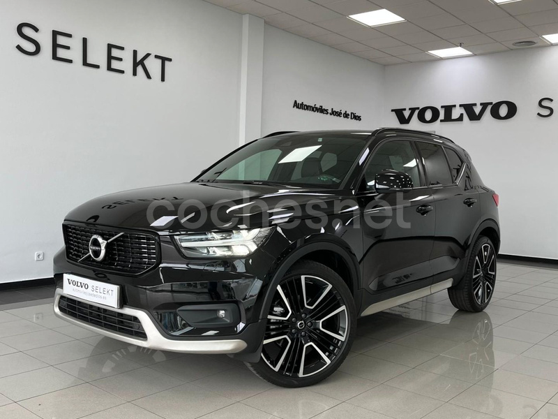 VOLVO XC40 2.0 T4 RDesign Auto