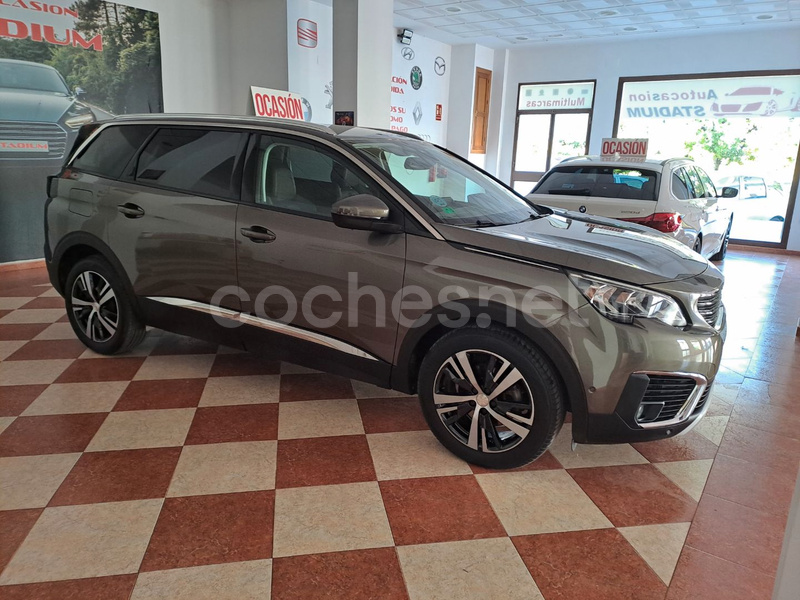 PEUGEOT 5008 1.5 BlueHDi SS Allure EAT8