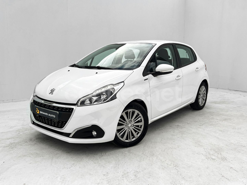 PEUGEOT 208 Signature 1.2L PureTech