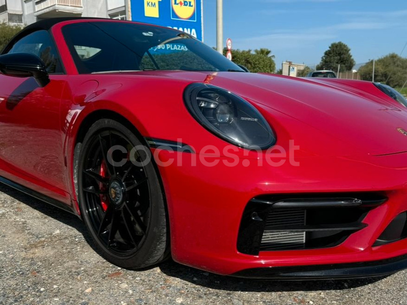 PORSCHE 911 Carrera GTS Cabriolet