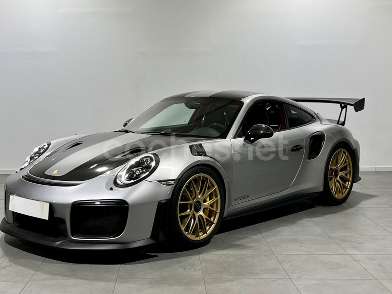 PORSCHE 911 GT2 RS