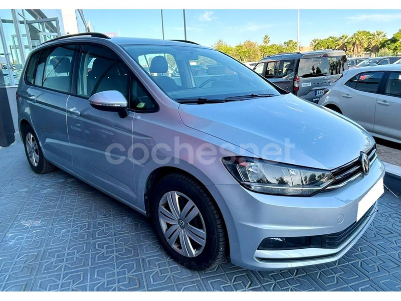 VOLKSWAGEN Touran Advance 1.6 TDI DSG