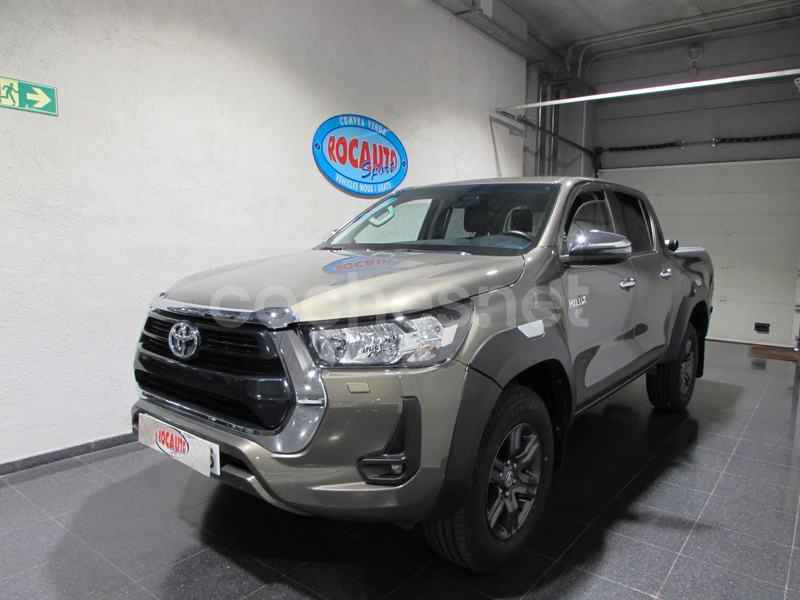 TOYOTA Hilux 2.4 D4D Cabina Doble VX