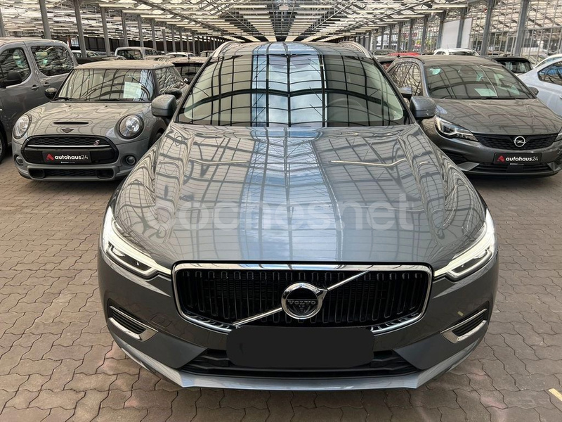 VOLVO XC60 2.0 T8 AWD Momentum Auto