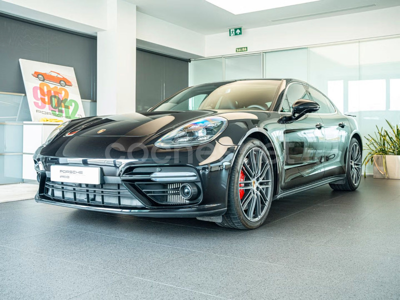 PORSCHE Panamera Turbo