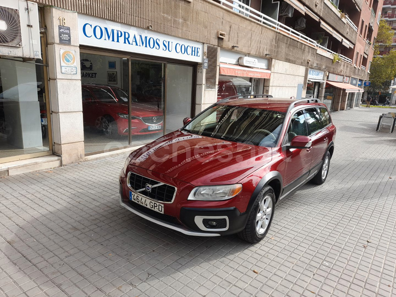 VOLVO XC70 2.4D Momentum Auto