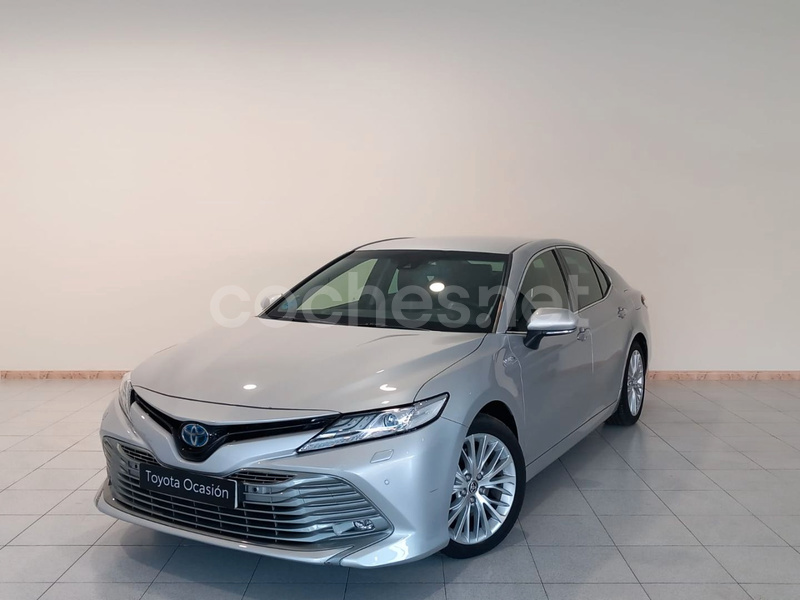 TOYOTA Camry 2.5 220H Luxury