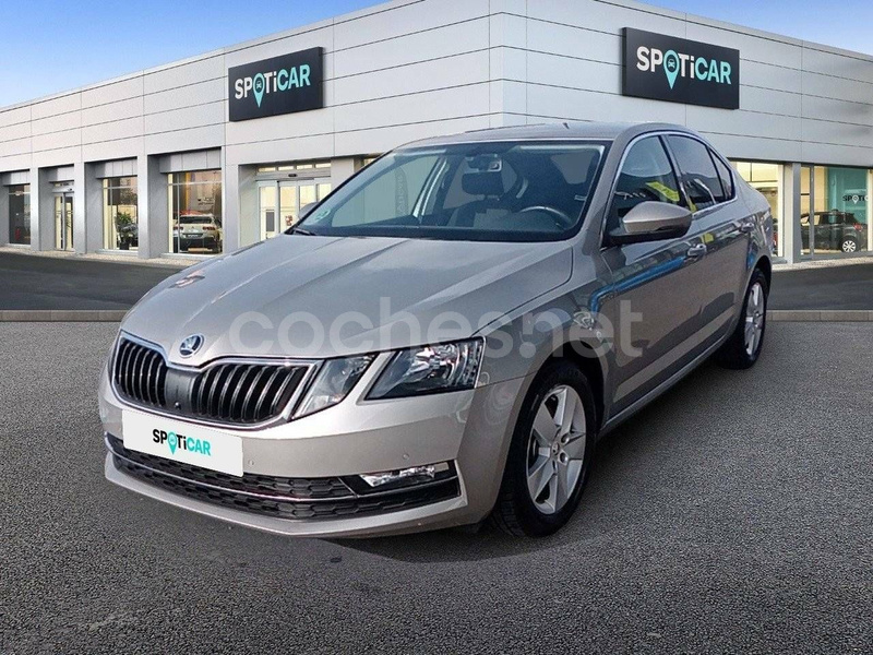 SKODA Octavia 1.4 TSI DSG Ambition