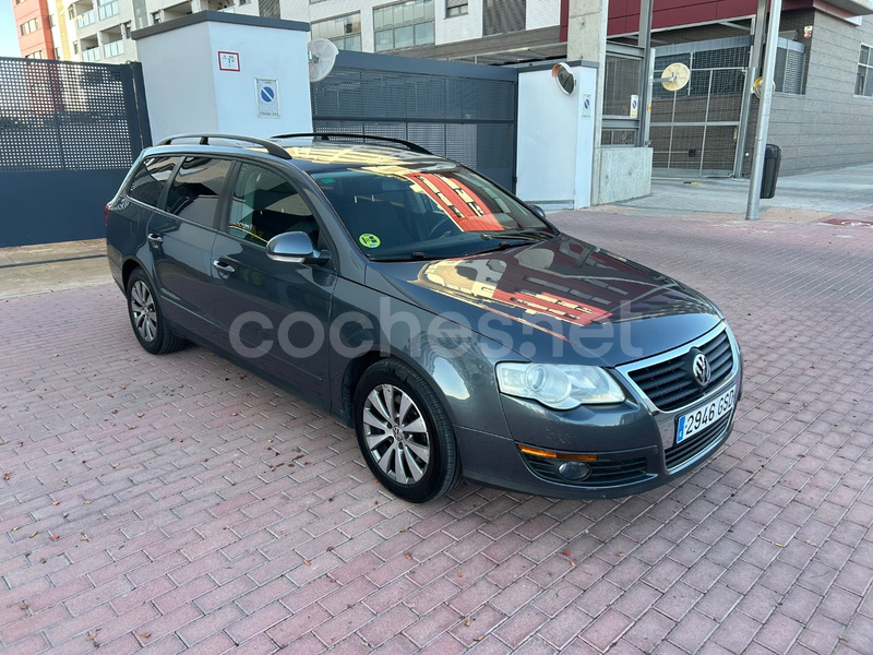 VOLKSWAGEN Passat Variant 2.0 TDI DPF Edition Plus