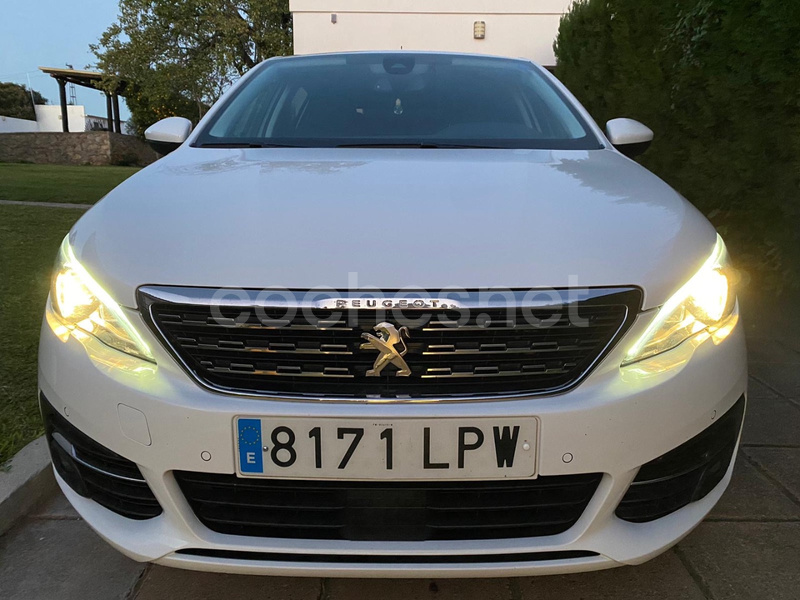 PEUGEOT 308 Allure BlueHDI 130 SS