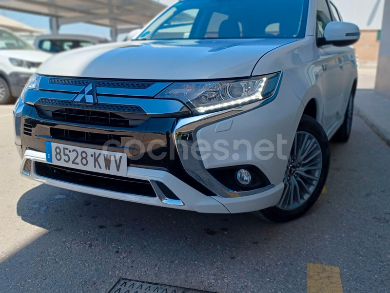 MITSUBISHI Outlander 2.4 PHEV Motion Auto 4WD