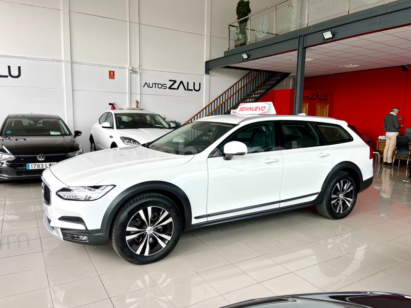 VOLVO V90 Cross Country 2.0 D4 AWD Pro Auto