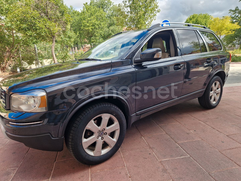 VOLVO XC90 2.4 D5 AWD Momentum Auto