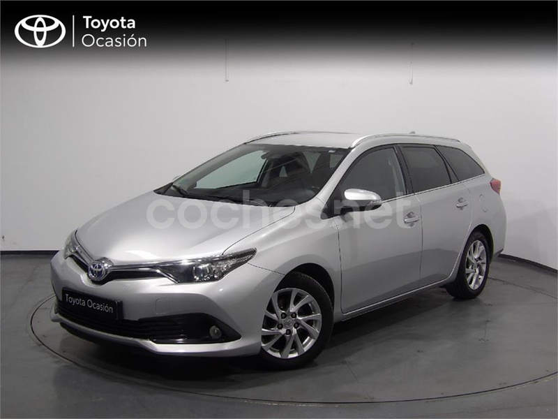 TOYOTA Auris 1.8 140H Active Touring Sports