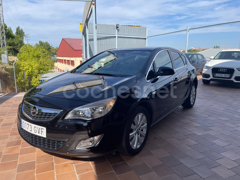 OPEL Astra 2.0 CDTi Cosmo Auto