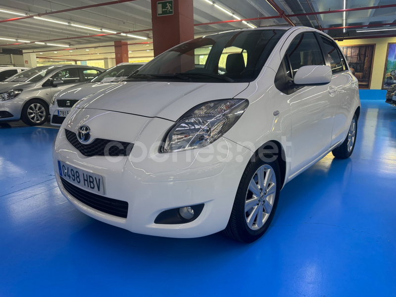 TOYOTA Yaris 1.3 VVTI Connect Comfortdrive