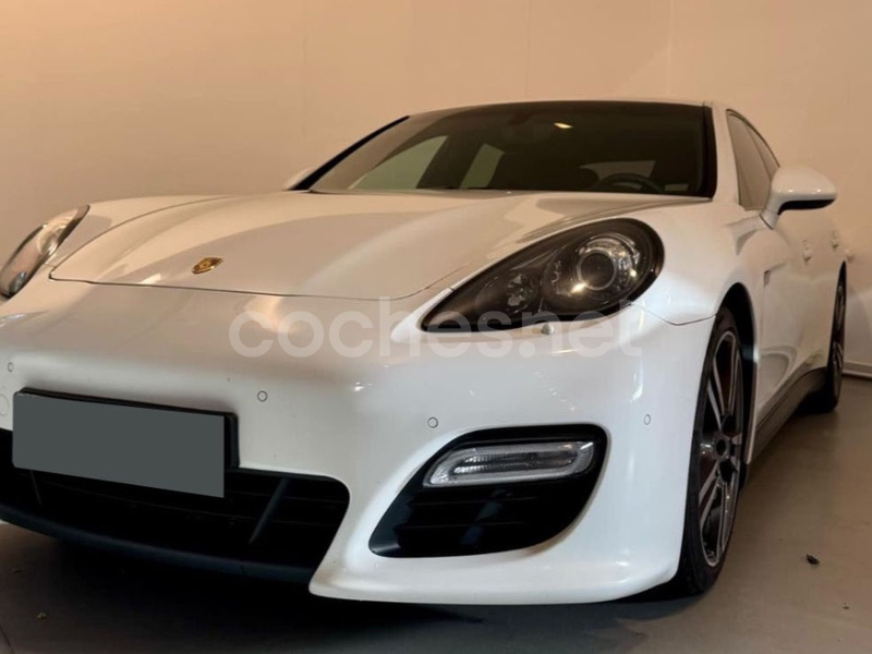 PORSCHE Panamera 4.8 GTS