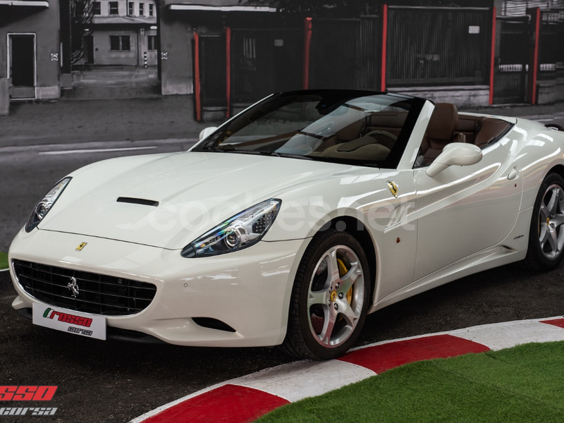 FERRARI California 4.3 V8 4 plazas