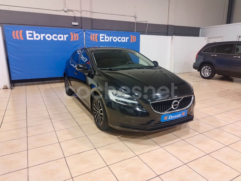 VOLVO V40 2.0 D2 Momentum Auto